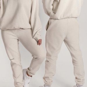 MESHKI Charlie Unisex Cosy Jogger Size Small in Snow Marle NWOT